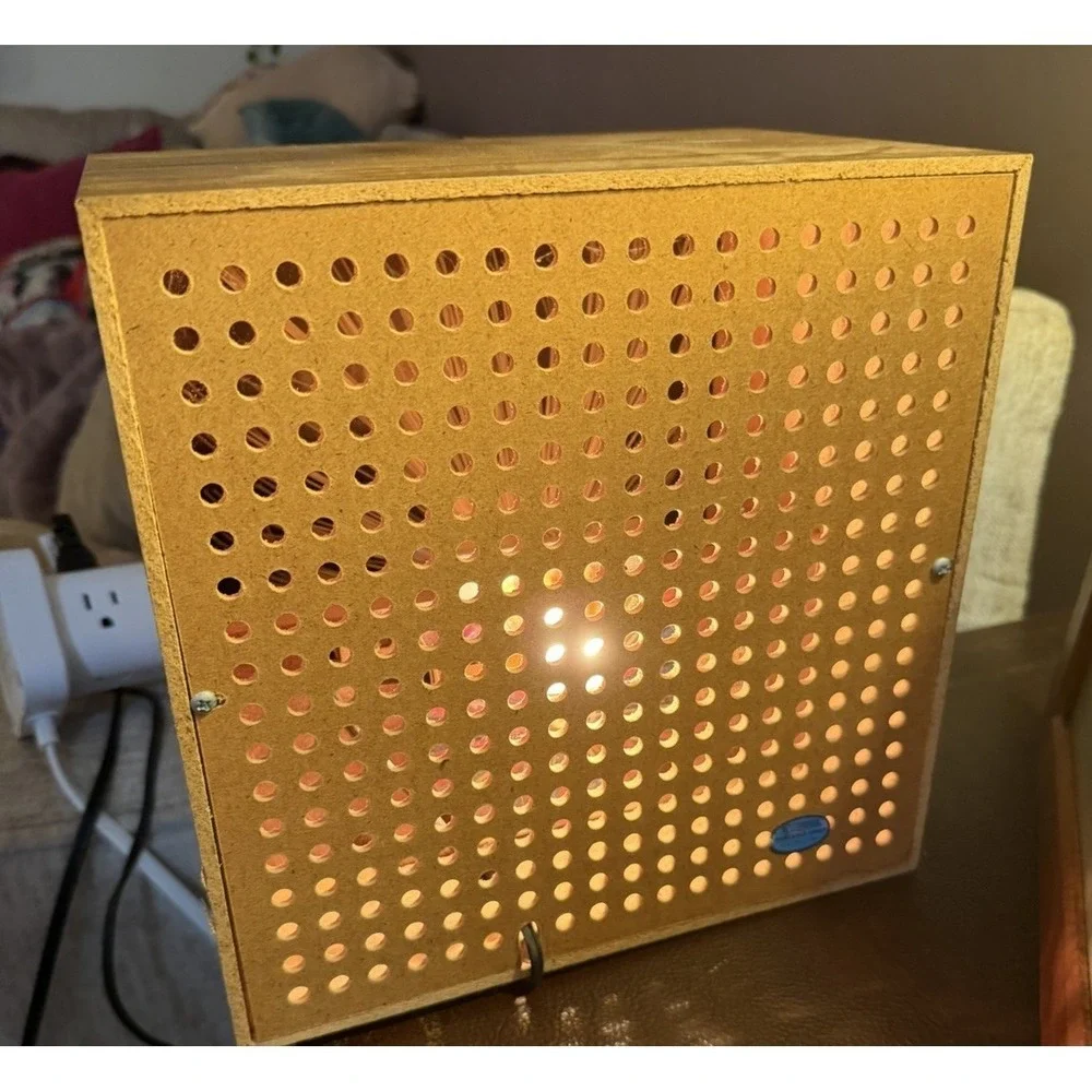 VINTAGE HAPPY HOUR LIGHTED BAR SIGN. Twinkle Multicolor Wooden Cube MCM 1980‎